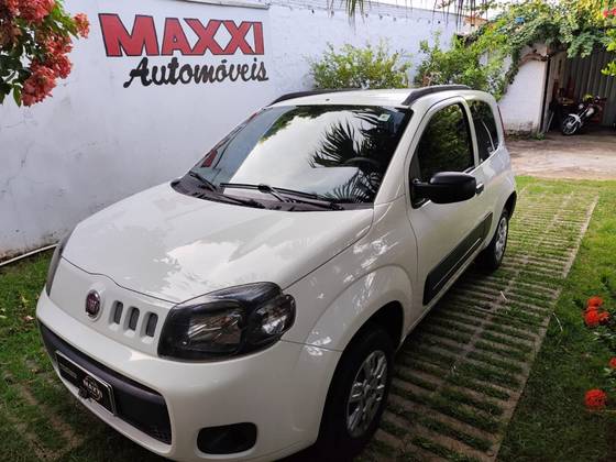 FIAT UNO 1.0 EVO VIVACE 8V FLEX 2P MANUAL FIAT UNO 1.0 EVO VIVACE 8V FLEX 2P MANUAL